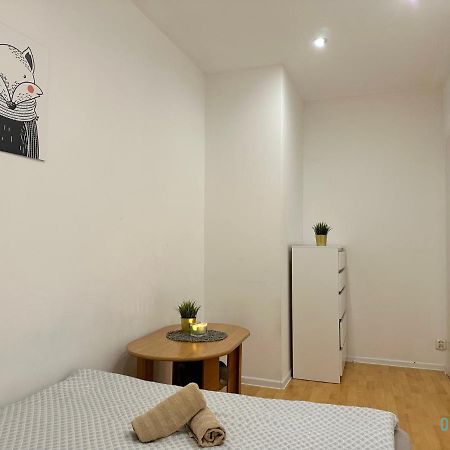 Square Room - 20 Minutes To Gdansk Old Town & Seaside Exterior photo